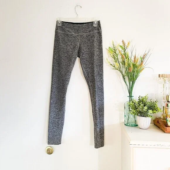 ☀️ BEYOND YOGA Dark Gray Marled Full Length Leggings Medium Casual Workout Pants - Picture 2 of 5